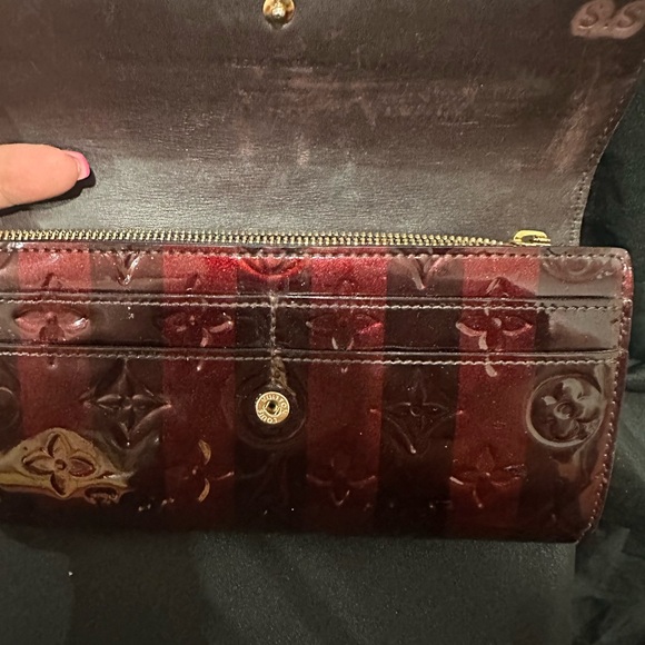 Louis Vuitton Vernis wallet - pre loved 100% authentic - Picture 11 of 13